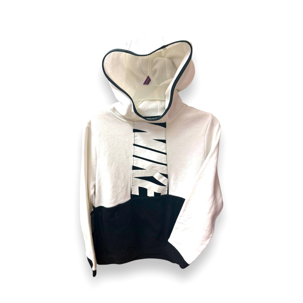 ✨KIDS WHITE SND BLACK NIKE HOODIE✨